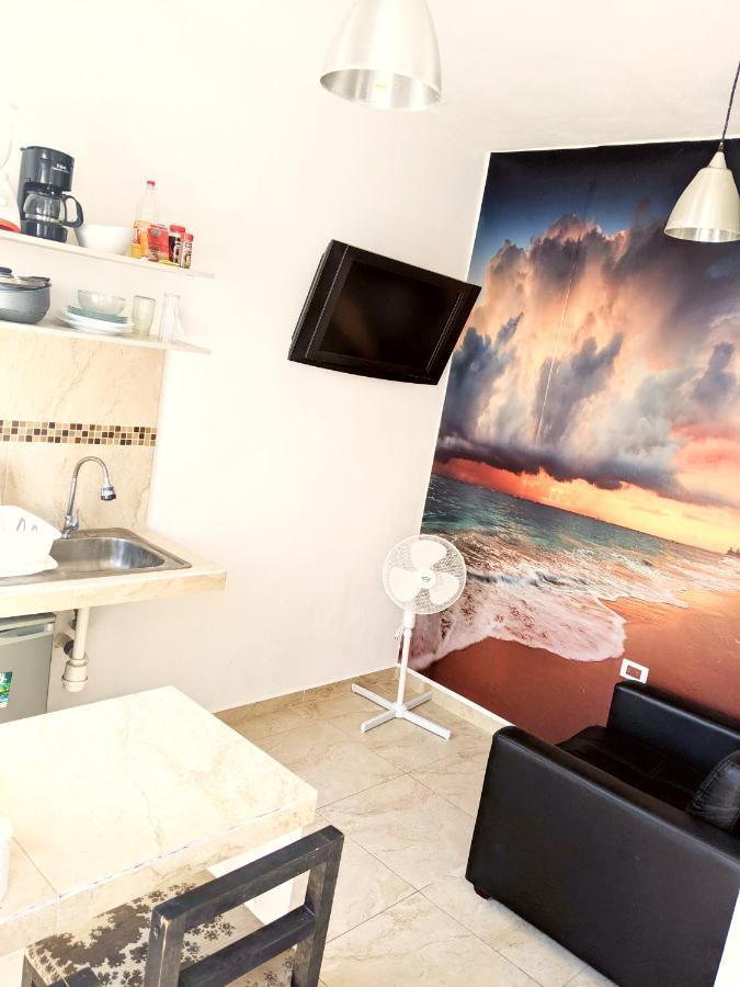 Apartamento privado, NUEVO Jacuzzi Rooftop, AC, GRAN WF Cancún Esterno foto